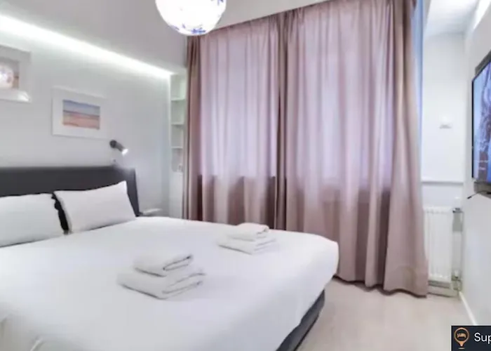 Monastiraki 107 Superhost Hub